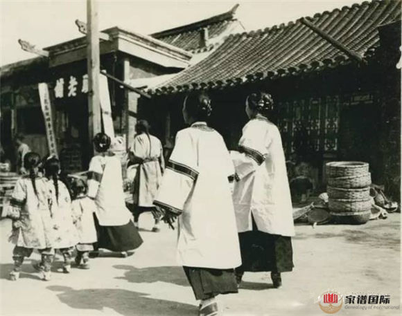 老照片|看百年前的人們?cè)趺催^(guò)年